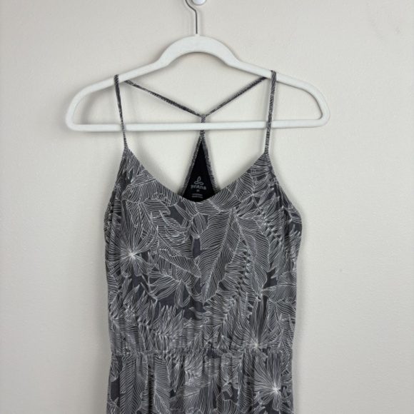 Prana Ayla Dress in Gray Leaf Pattern - Size Medium - Picture 5 of 8
